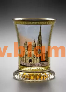 画着维也纳圣史蒂芬大教堂的玻璃酒杯